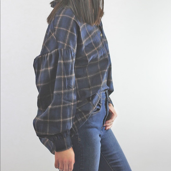 Over sized flannel! (Not your boyfriend’s) - Picture 2 of 4